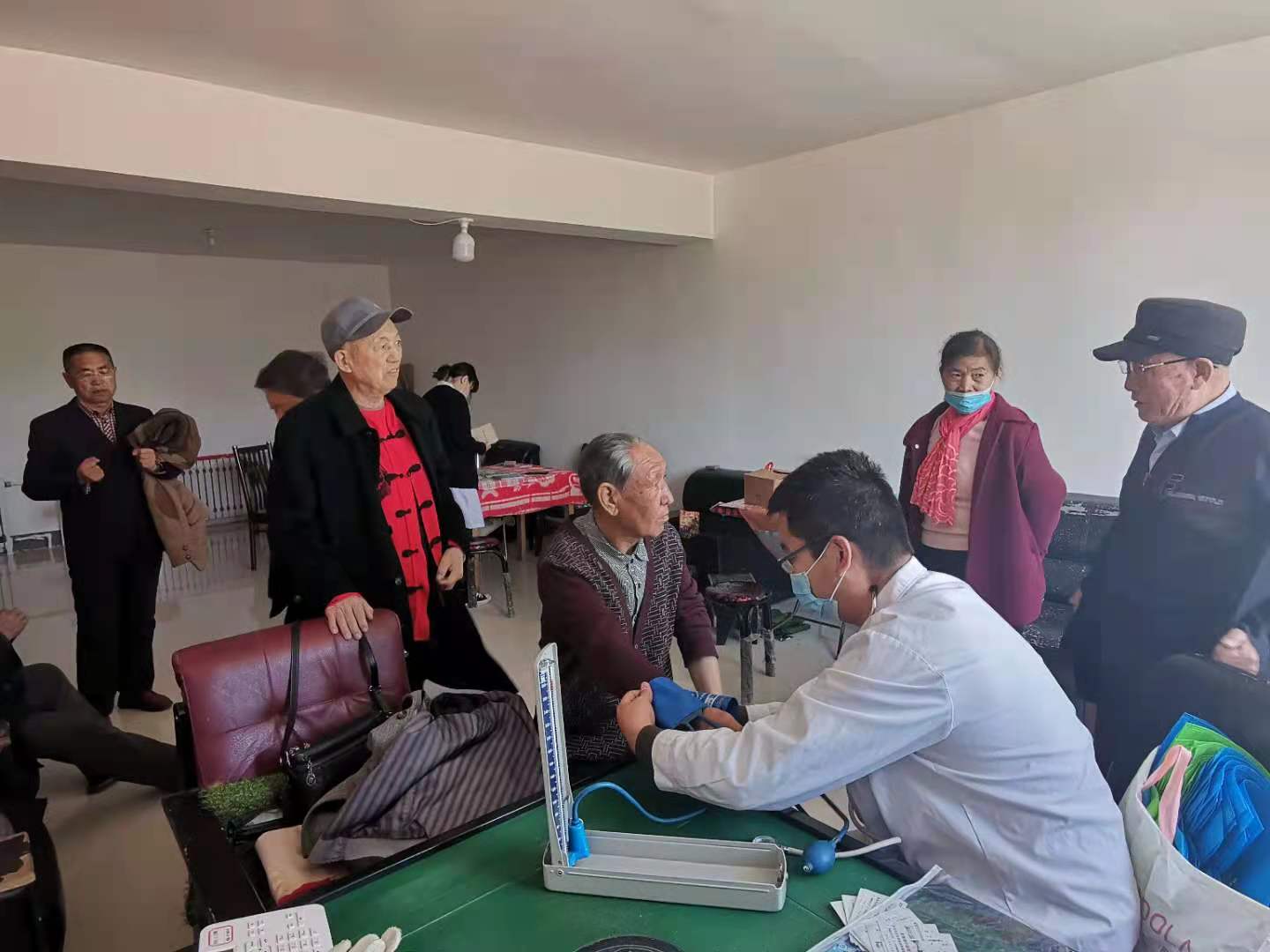 鄂尔多斯中医康复医院、鄂尔多斯健康体检中心 开展巡回爱心义诊及健康宣讲活动（四）