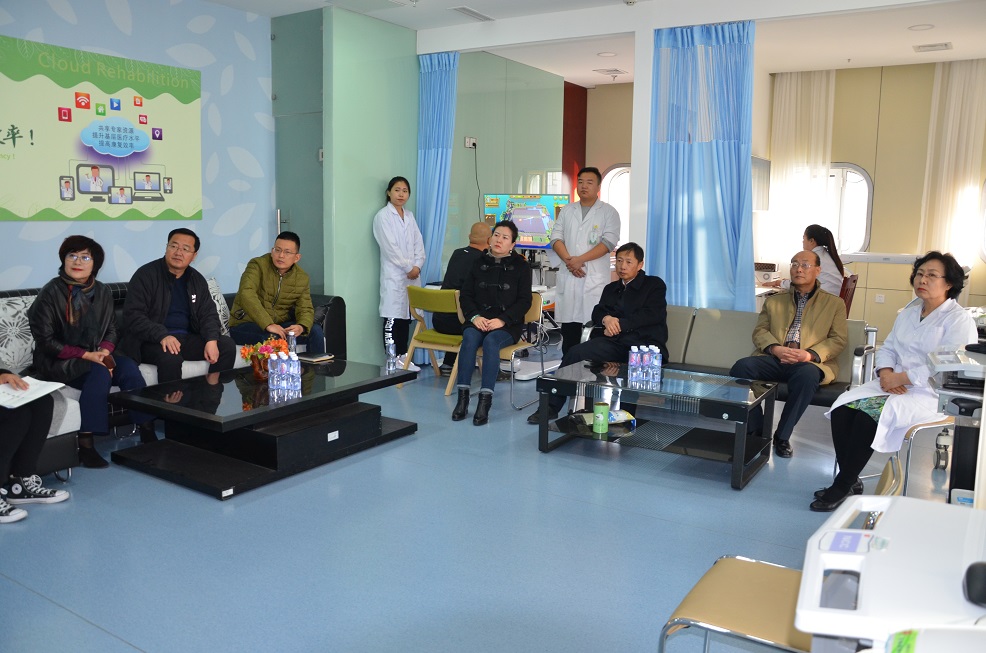 自治区产业处领导一行调研鄂尔多斯中医康复医院云康复三级康复医疗平台建设项目工作